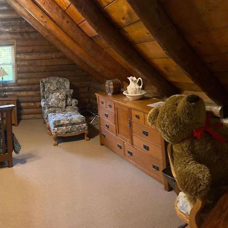 Acorn Resort A Unique Retreat Cabin, 13 Acres Land Bloomington Eksteriør bilde