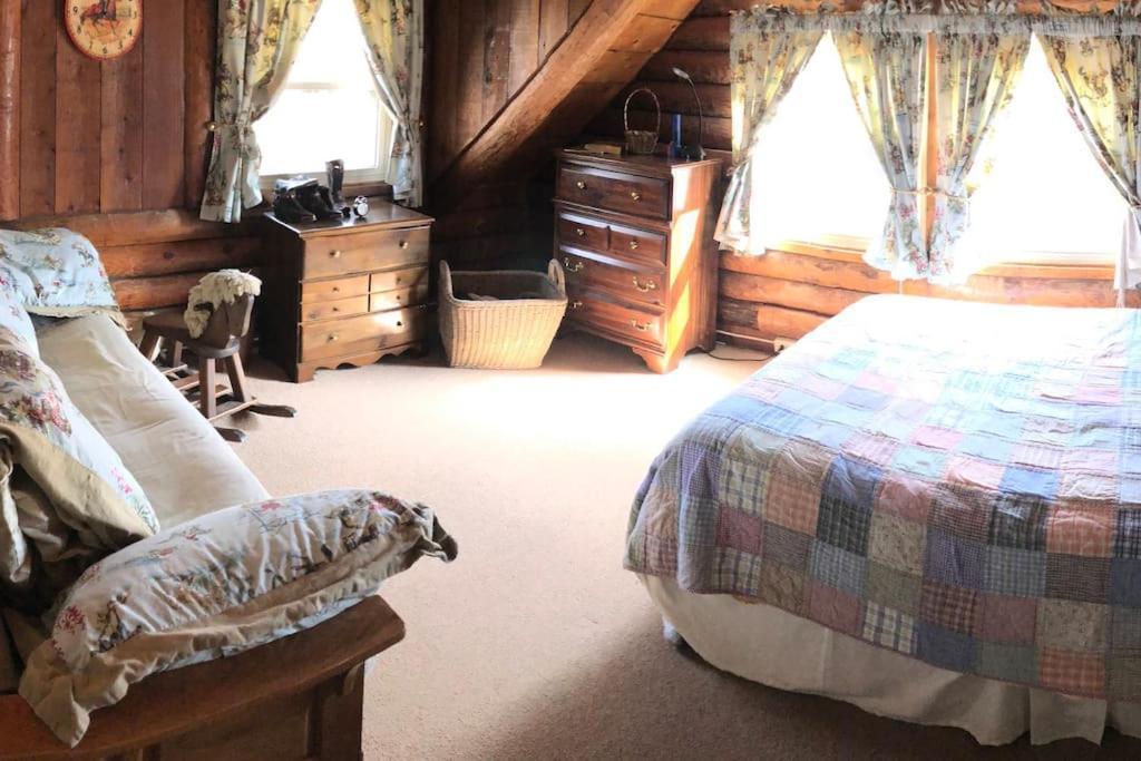 Acorn Resort A Unique Retreat Cabin, 13 Acres Land Bloomington Eksteriør bilde