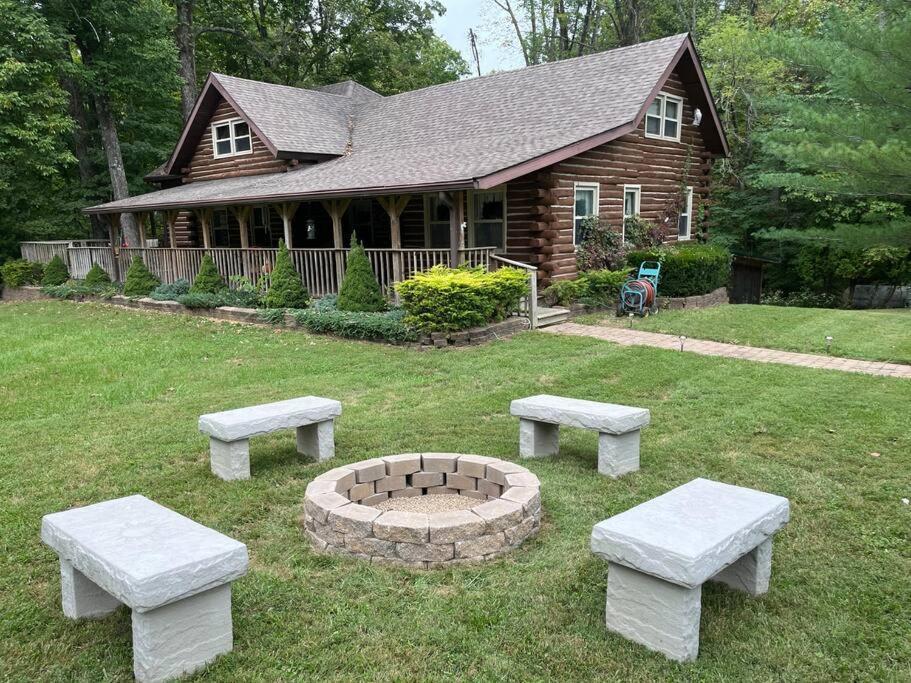 Acorn Resort A Unique Retreat Cabin, 13 Acres Land Bloomington Eksteriør bilde