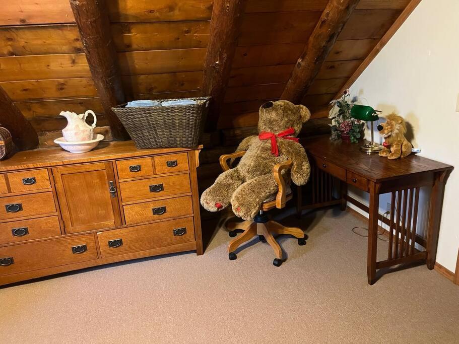 Acorn Resort A Unique Retreat Cabin, 13 Acres Land Bloomington Eksteriør bilde