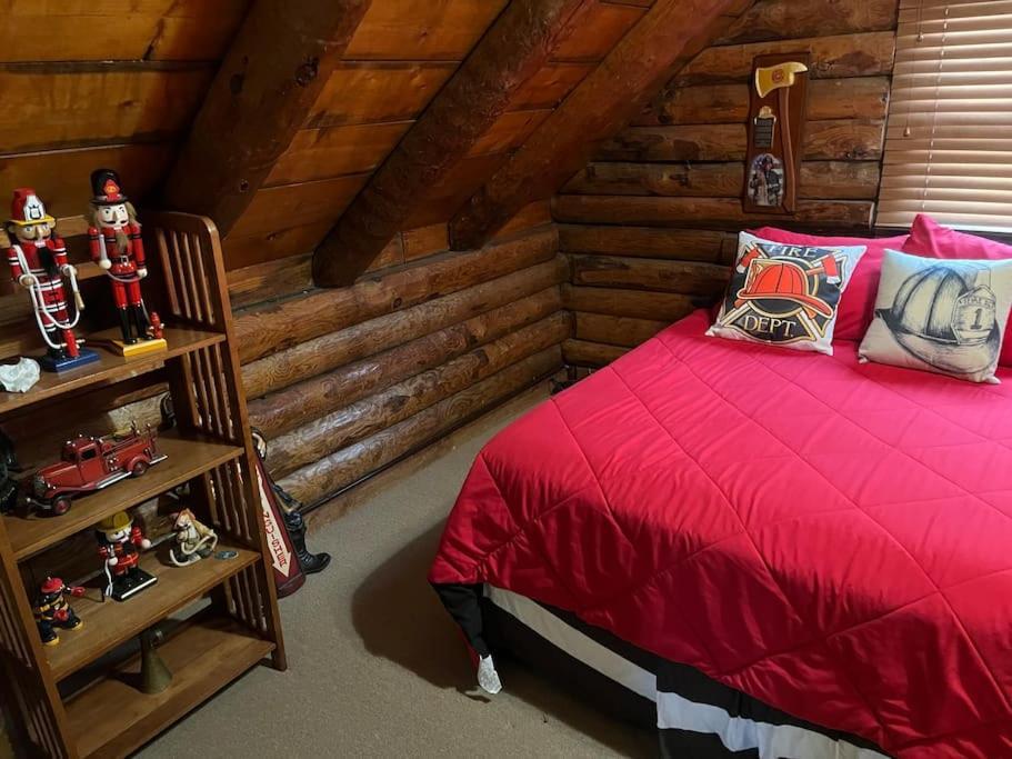 Acorn Resort A Unique Retreat Cabin, 13 Acres Land Bloomington Eksteriør bilde